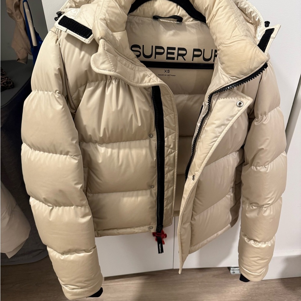 Super Puff Shorty Jacket, Liquid Shine Matte Pearl - Picture 4 of 8